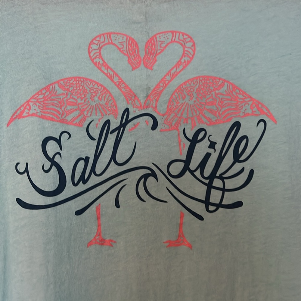 ☀️🌊 Salt Life tee. Double flamingo on back. So cute and lightweight. - Picture 3 of 5